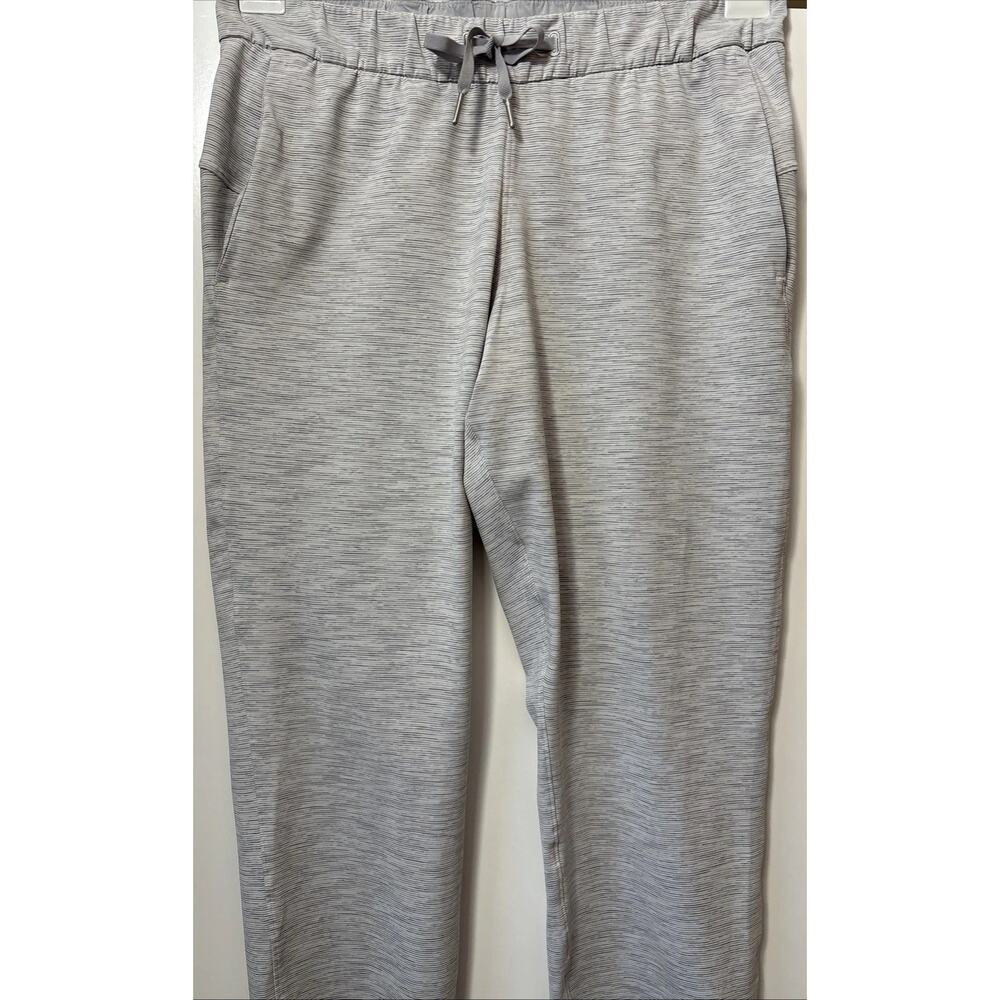Lululemon - Leggings Pants Capris, Gray, Size 10.